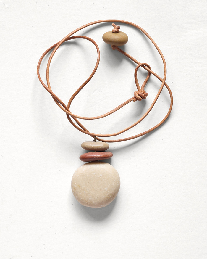 Colgante de piedras Osaka